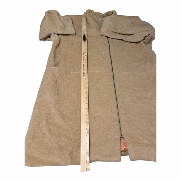 CHAUS Wool/Alpaca Blend Oversized Tan Asymmetrical Zip Coat Size 8 Minimalist - Picture 6 of 8